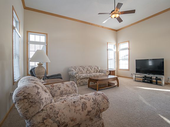 3rd image of 2042 Craftsman Ave