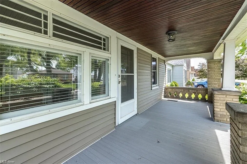 2 bed, 1100 sqft, $1,500 — Photo 2