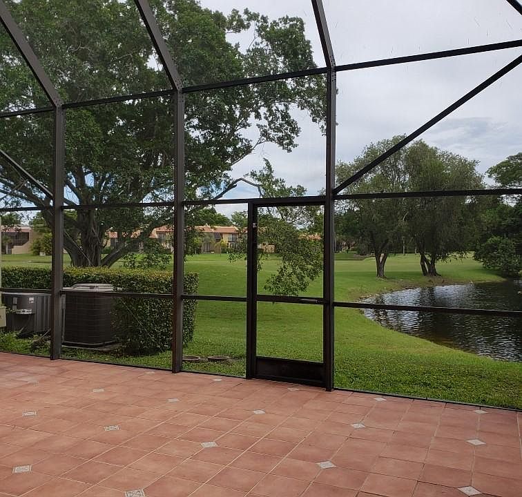2nd image of 3643 Estepona Ave