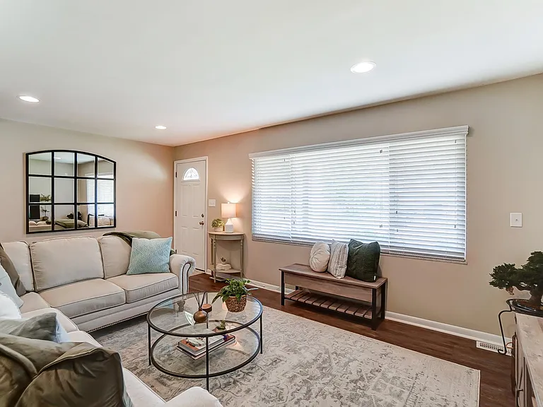 1599 Yellowglen Dr — Photo 8