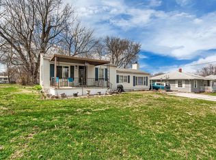 213 Sunset Dr, Bethalto, IL