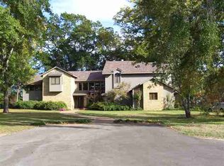 1206 E Main St, Henderson, TX 75652