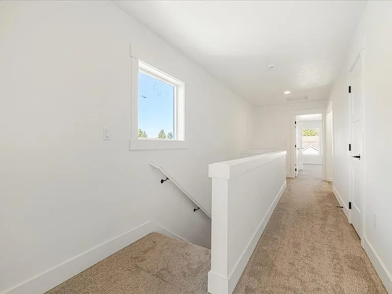 5860 SE 18th St — Photo 18