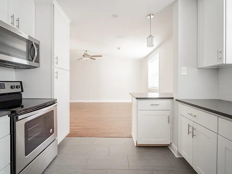 Updated Kitchen 7357-2S