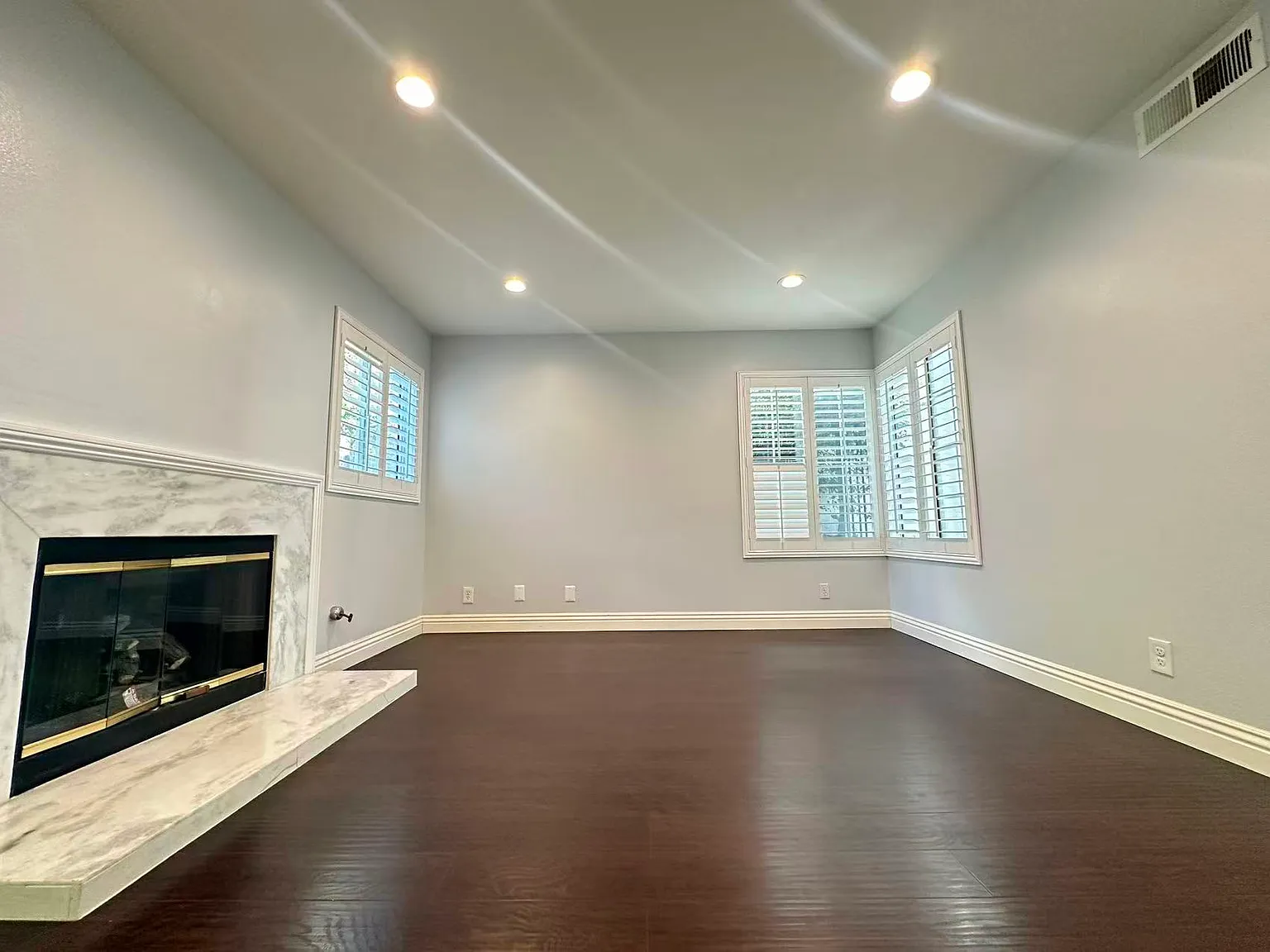 3 bed, 2.5 bath, 1621 sqft, $3,500 — Photo 4