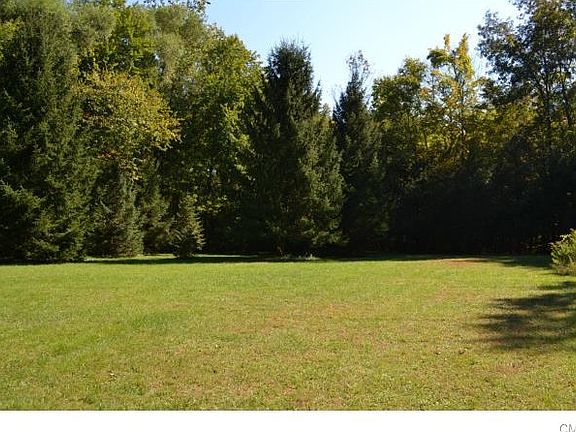 2nd image of 15 Buckingham Ln
