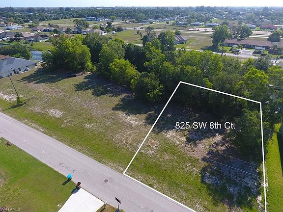 3rd image of 825 SW 8th Ct