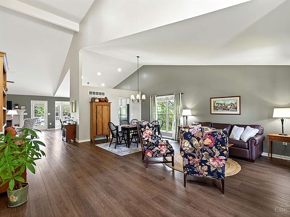 3rd image of 6585 Ashmont Pl