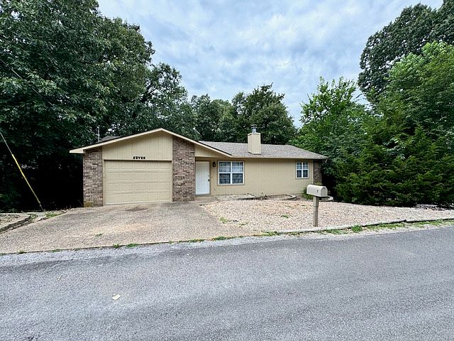 1st image of 7 Weston Ln