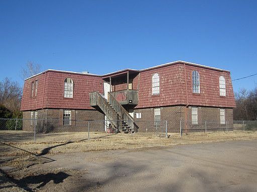 1st image of 300 NW 17th St APT 3