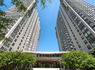 5701 N Sheridan Rd APT 12A, Chicago, IL 60660