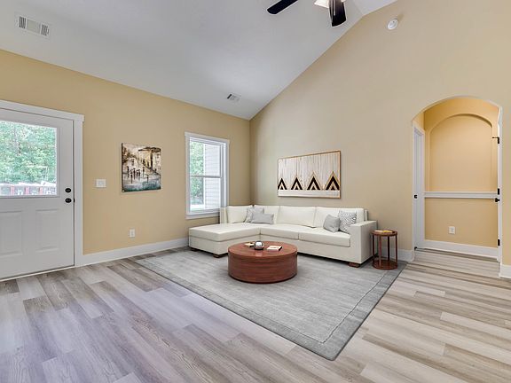 2nd image of 2421 Luxembourg Drive
