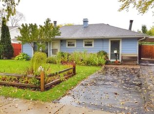 35 Helm Rd, Carpentersville, IL 60110