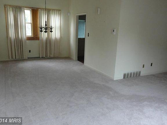 4th image of 406 La Clair Ave