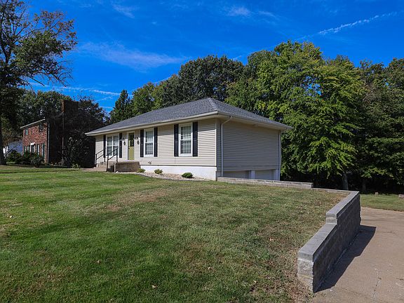 4th image of 1333 Fairway Cir