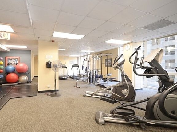 3rd image of 200 N Dearborn St Unit 4601