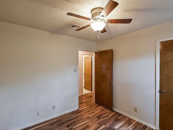 5th image of 9319 Lockridge St
