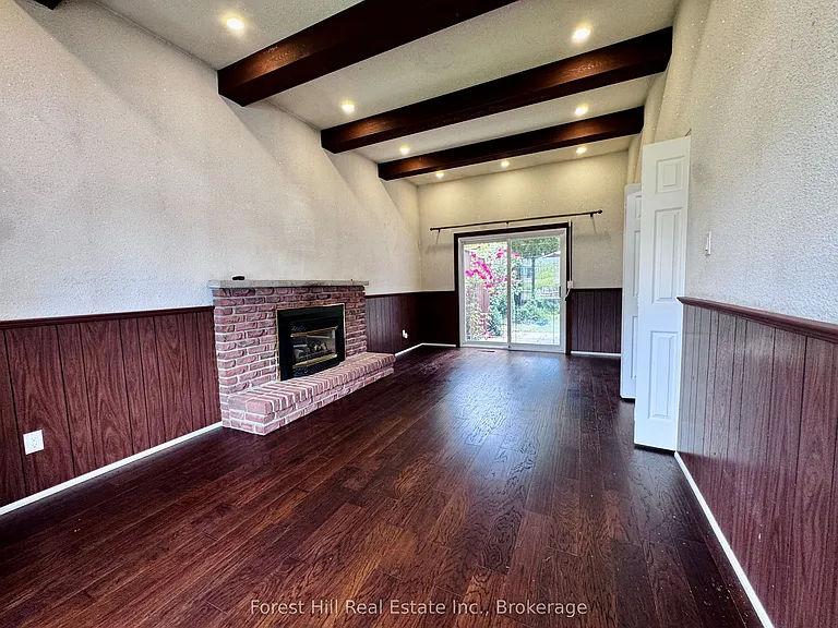 4278 Longmoor Dr — Photo 4