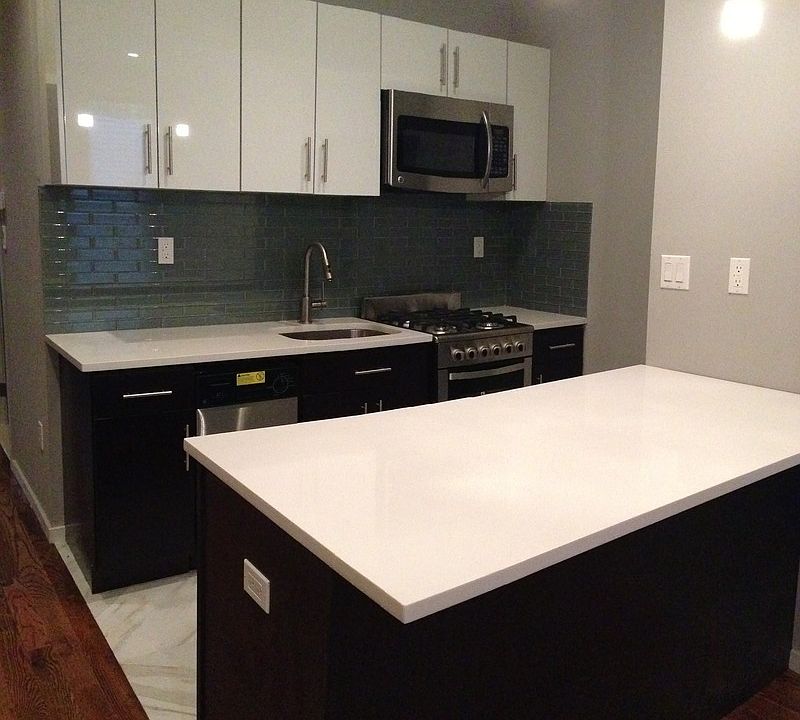 1st image of 310 Clifton Pl APT 2