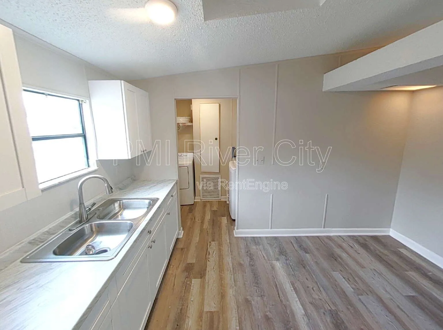 3 bed, 2.0 bath, 1517 sqft, $1,575 — Photo 3