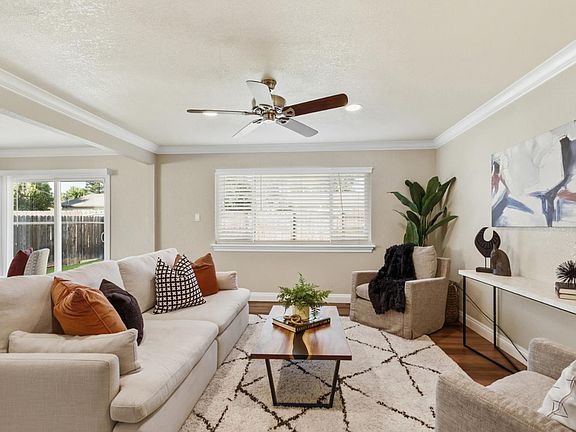 4th image of 2247 Whistler Way