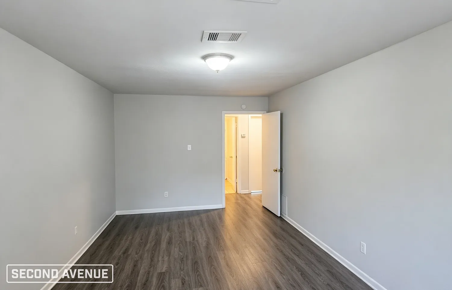 3 bed, 2.0 bath, 1904 sqft, $1,795 — Photo 2