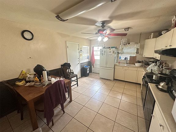 4th image of 513 Joy Ln