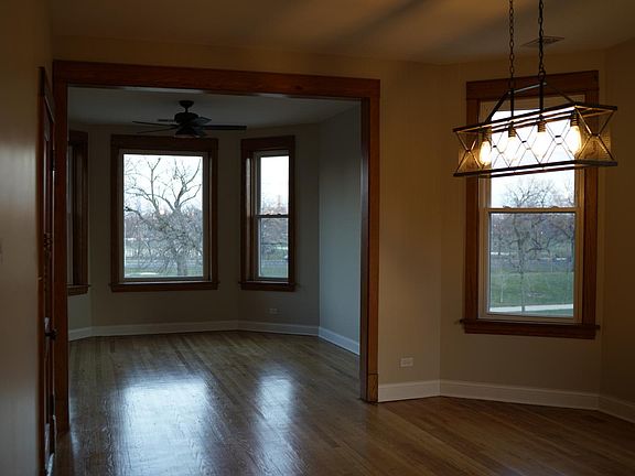3rd image of 1138 N Kedzie Ave #2