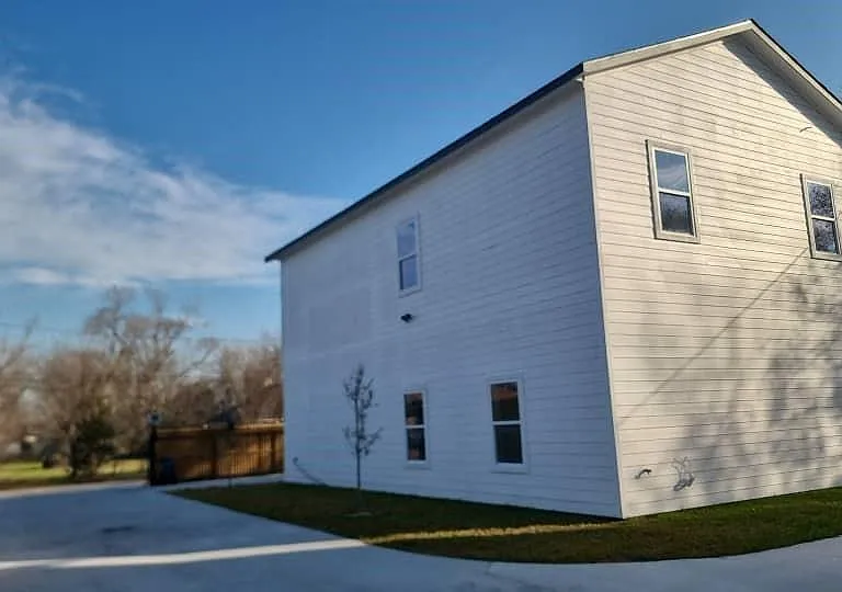 5130 Clover St #B — Photo 3