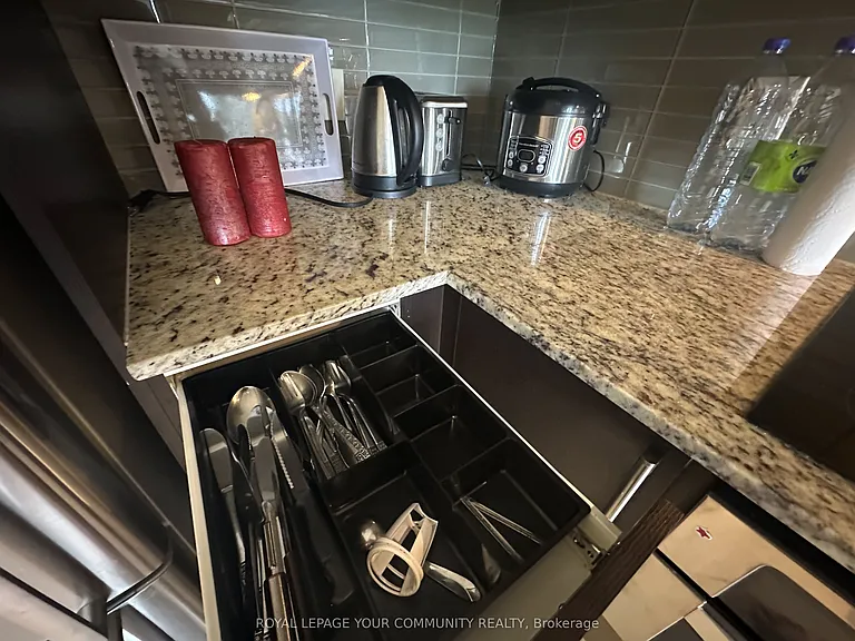9600 Yonge St #515B — Photo 12