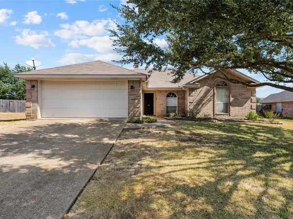 624 Willow Creek Dr, Hewitt, TX 76643