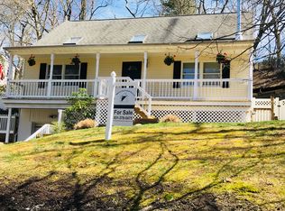 22 Rosedale Rd, Sound Beach, NY 11789