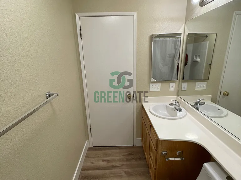 1660 Etta Way — Photo 16