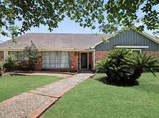 1990 Edson Dr, Beaumont, TX 77706