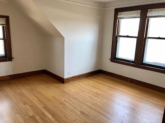 2nd image of 2255 W Winnemac Ave #3