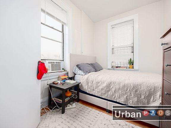 5th image of 781 Franklin Ave #4F