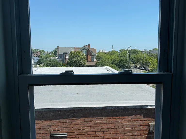 905 Grand Ave #4 — Photo 22