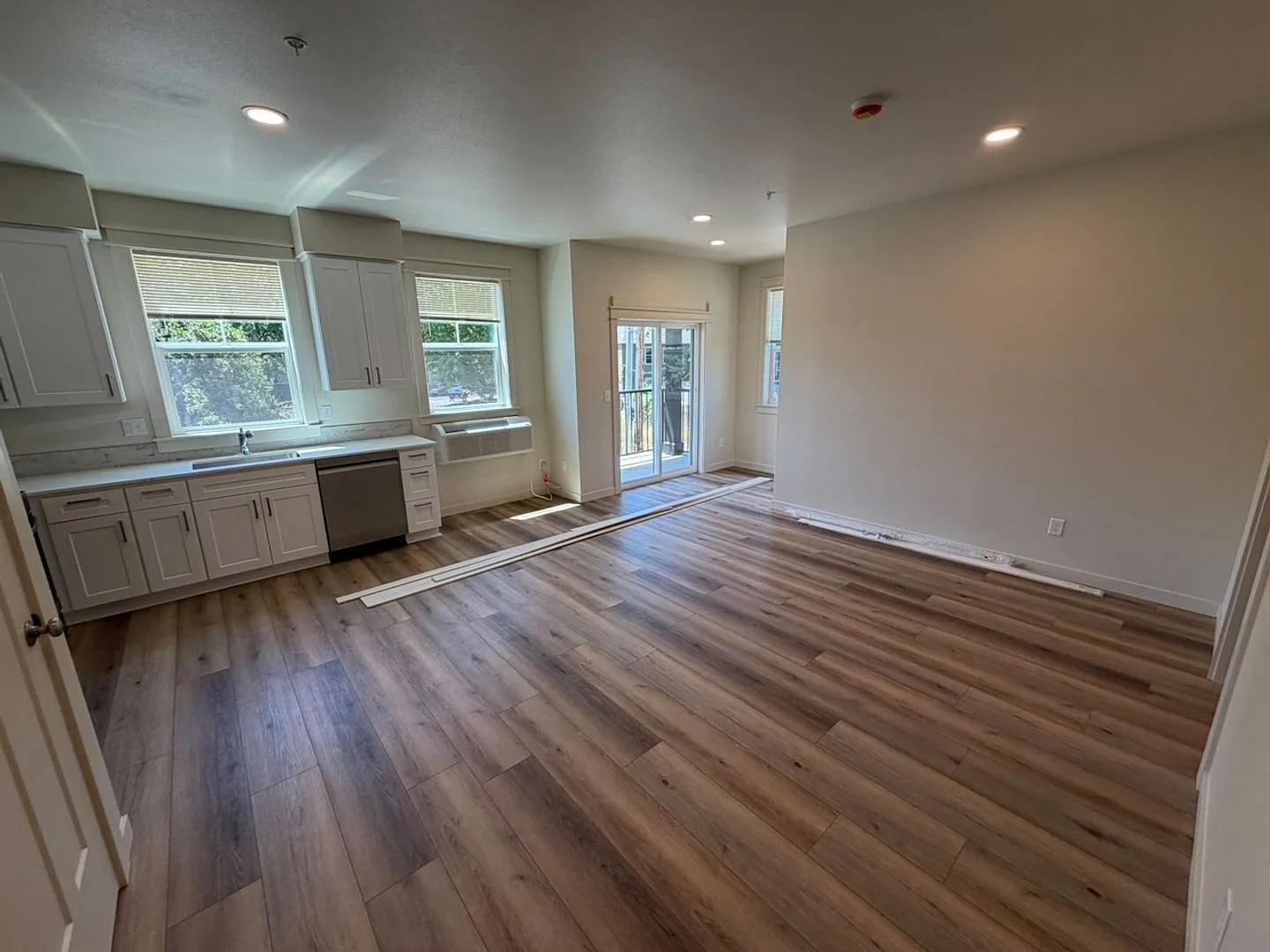 Lincoln Street Apartments — Photo 2