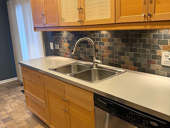 5th image of 1155 Silverwood Ct #D