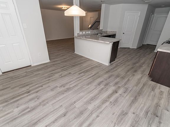 4th image of 24403 Veratti Ln
