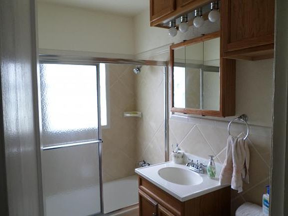 5th image of 306 W Taylor Ave