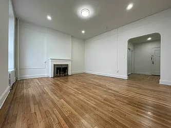 Rented by HOLTON REAL ESTATE INC.