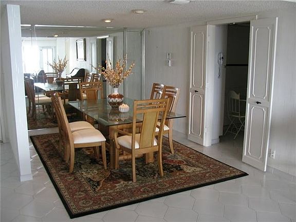 4th image of 3960 Galt Ocean Dr #18
