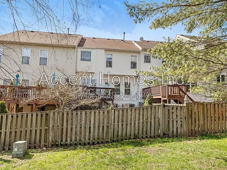 21217 Millwood Sq — Photo 58