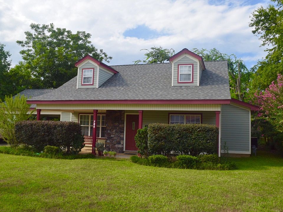 1st image of 706 Carpenter St