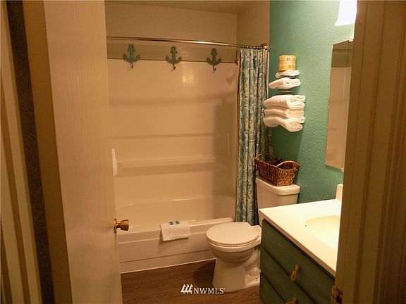 4th image of 304 14th Street NW #219