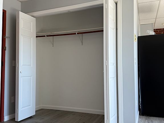 5th image of 312 Washington St APT 4