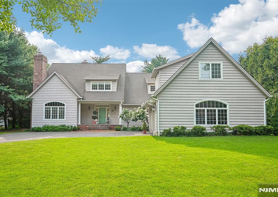1st image of 696 Saddle River Road