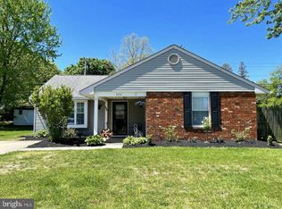 324 Ipswich Ln, Williamstown, NJ 08094