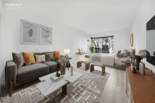 Rented by Sotheby's International Realty | media 6